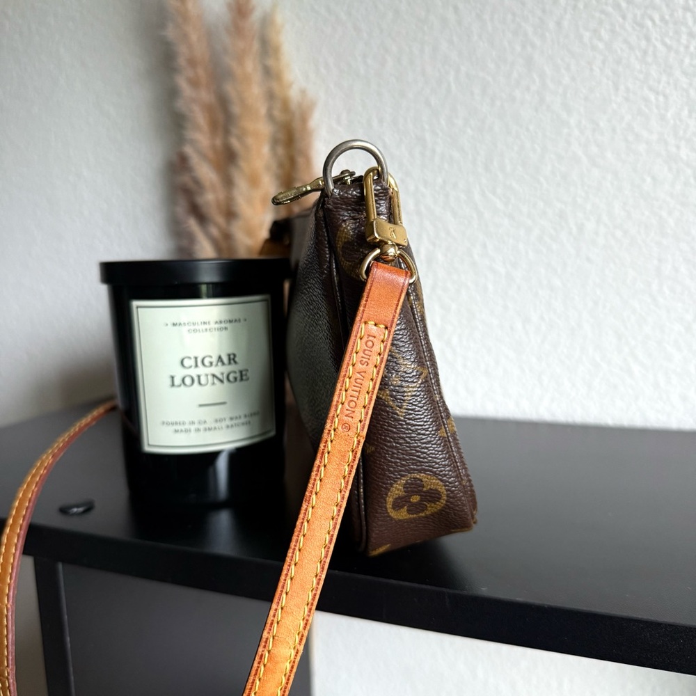 🌾AUTHENTIC Louis Vuitton Pochette with ORIGINAL LV strap🌾 - Picture 6 of 15